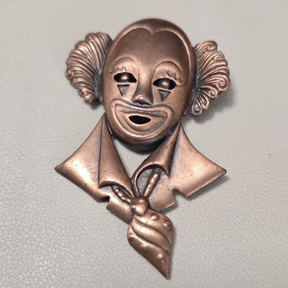 Vintage Unsigned Circus Clown Meme  Copper‎ Tone Metal Large 2.75" Brooch Pin